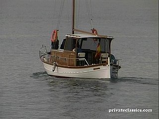 Monique y Sophie Tienes un Fourway carnal en un barco