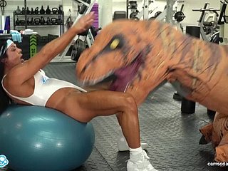 Camsoda - Hot milf stepmom fucked by trex in real gym sex