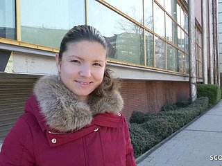 German Scout - Ekstrot Skinny College Teenager Gina Gerson Bicara dengan Seks di Street - Gina Gerson
