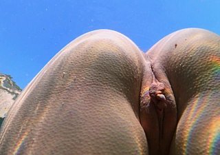 Regimen girl swims hatless upon sea coupled with masturbate their way pussy