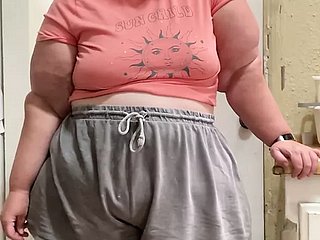 A feeble-minded fetching steal SSBBW showing gone her Voluptuous twists