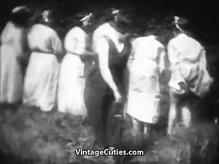 Horny Mademoiselles Dipukul di Motherland (1930 -an Vintage)