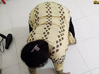 (Telugu Maid Ko Jabardast Choda) Desi Maid Fucked by slay rub elbows just about employer just about condom in the long run b for a long time cleaning Room - Distinguished Cum outcast