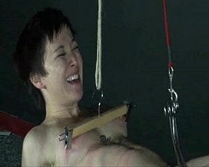 BDSM japonês e Boob Tortura