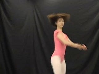 Китайская девушка танцы